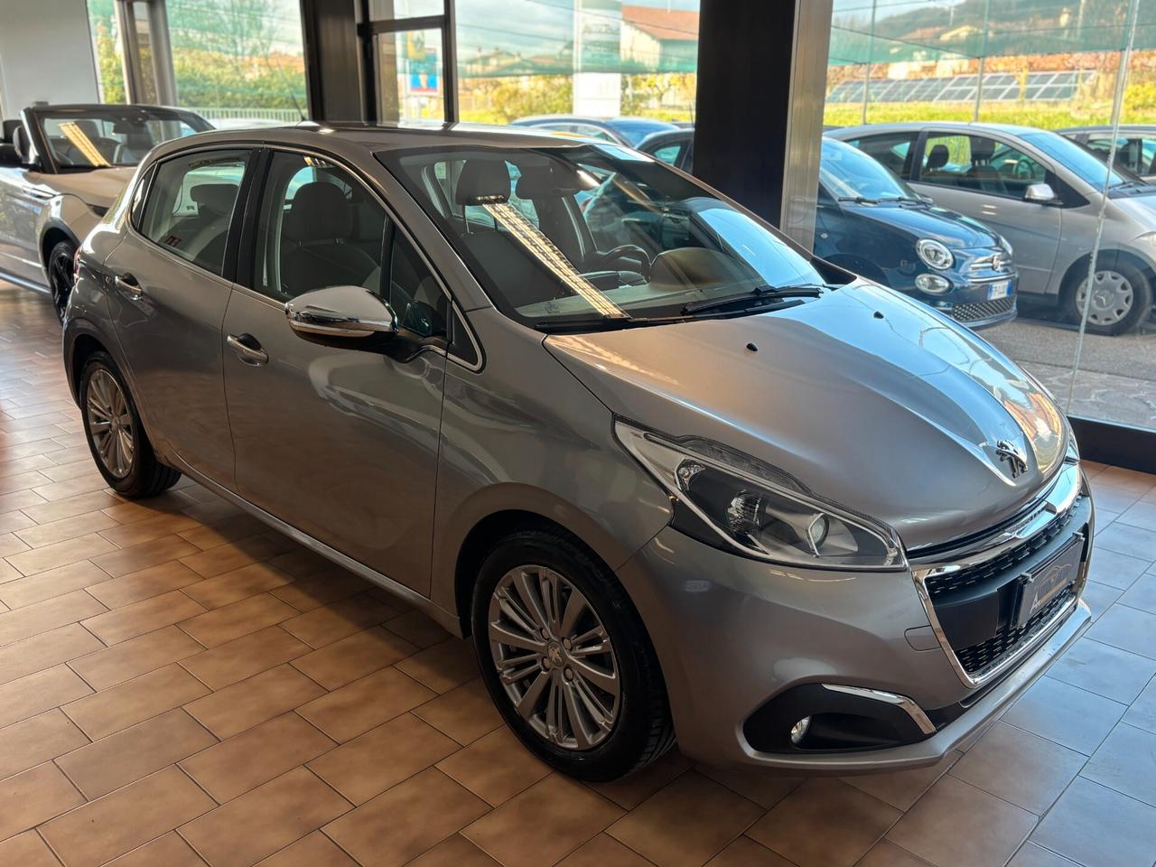 Peugeot 208 5p 1.2 puretech*CINGHIA FATTA*PER NEOPATENTATIve