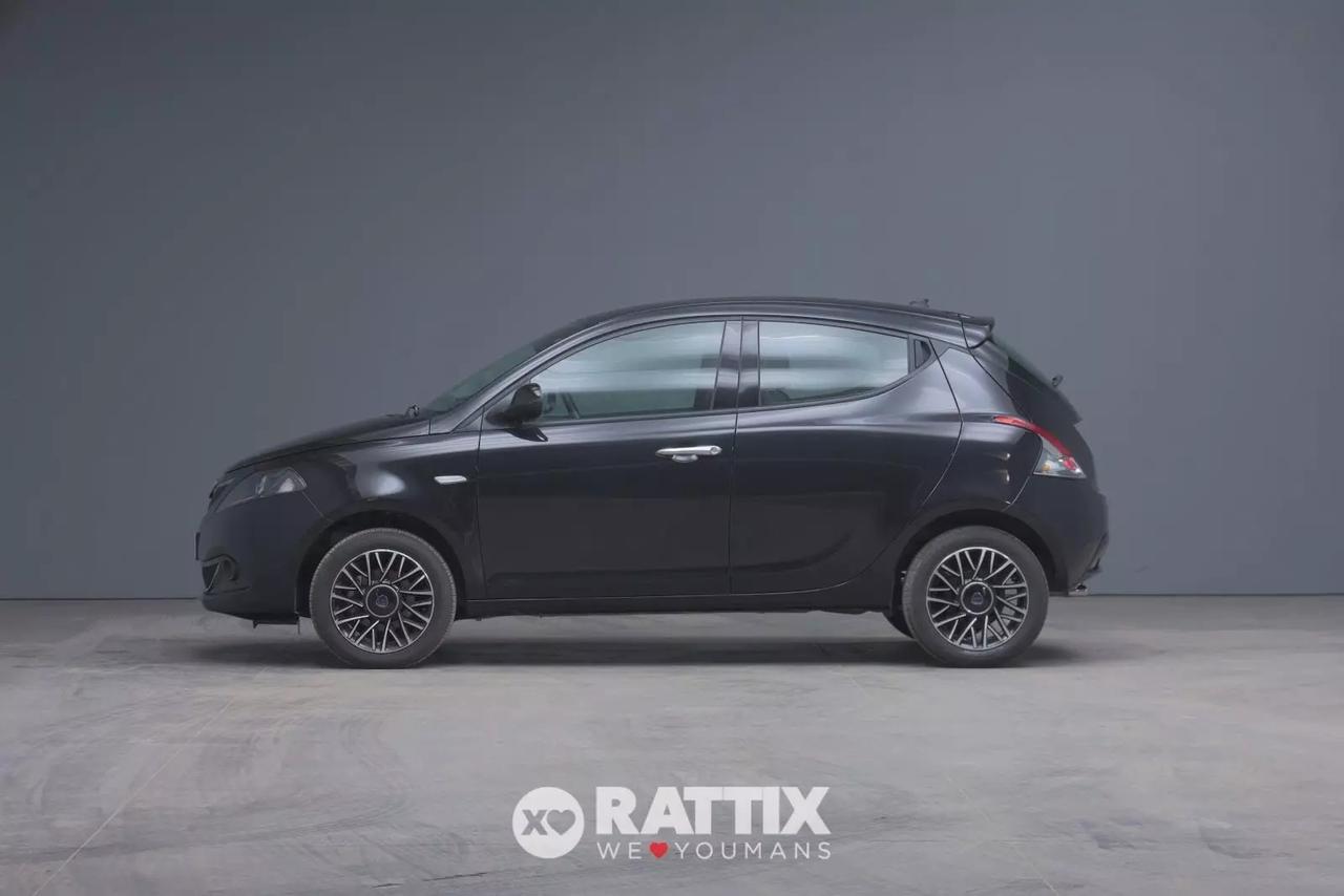 Lancia Ypsilon 1.0 Firefly Hybrid 70CV Platino