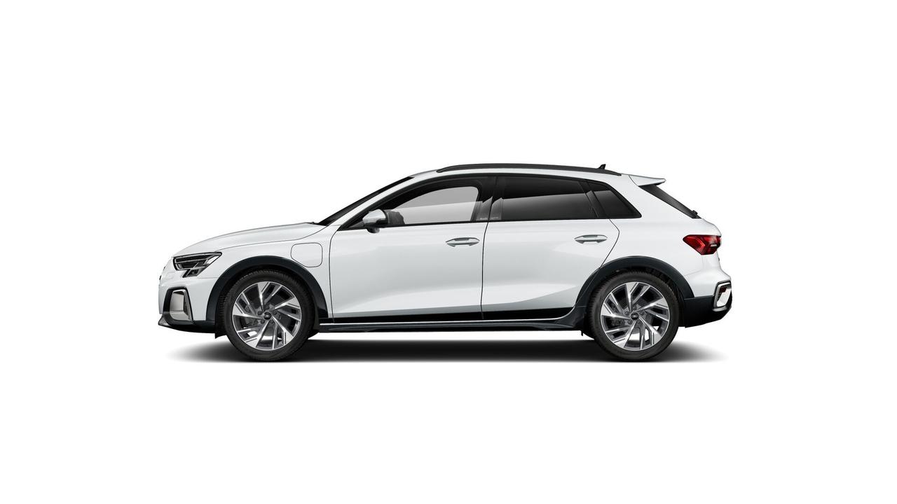 AUDI Audi A3 allstreet Identity Contrast TFSI e 150 kW S tronic
