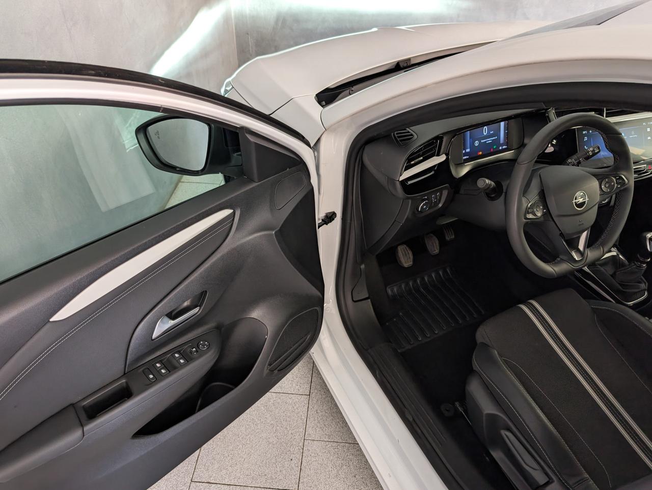 Opel corsa vi 1.2 100cv GS