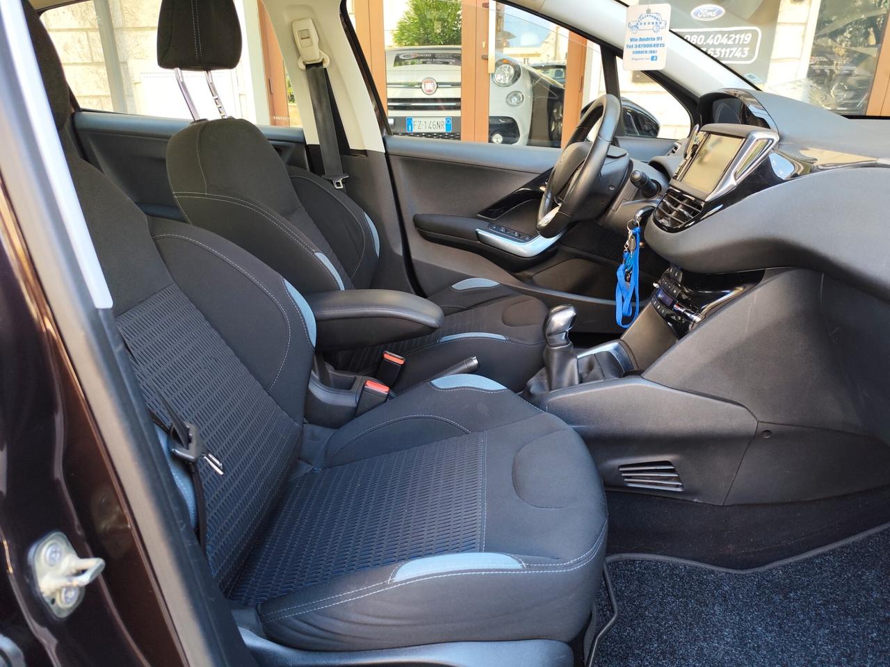 Peugeot 208 1.4 HDi 68CV ALLURE NAVI