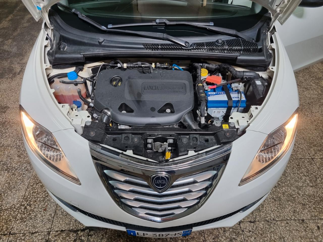 Lancia Ypsilon 0.9 TwinAir 85CV 5P Metano Ecochic Gold