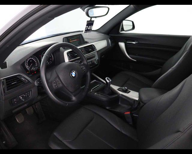 BMW 116 d 3p. Advantage