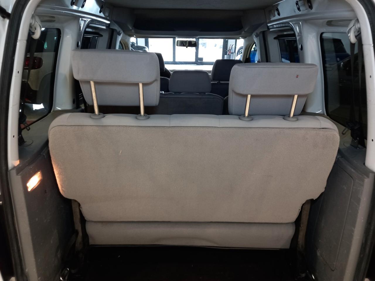 Volkswagen Caddy 1.9 TDI 7 POSTI