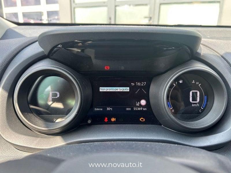 Toyota Yaris Hybrid Trend MY22