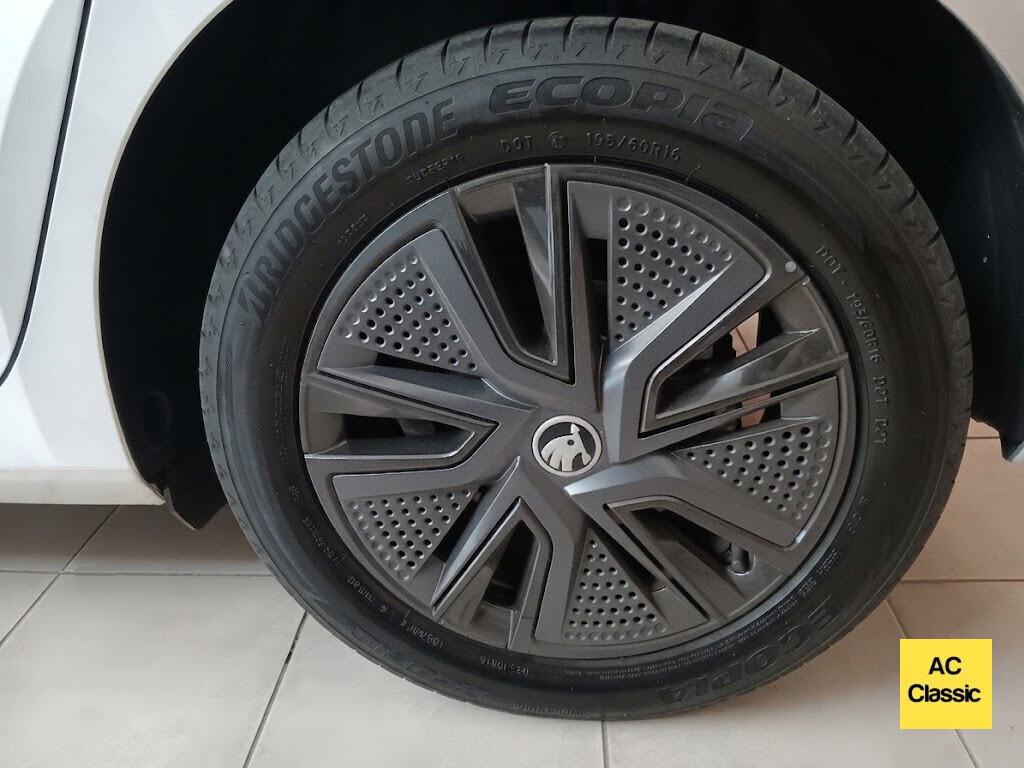 Skoda Fabia 130 Edition 1.0 MPI (80 cv)