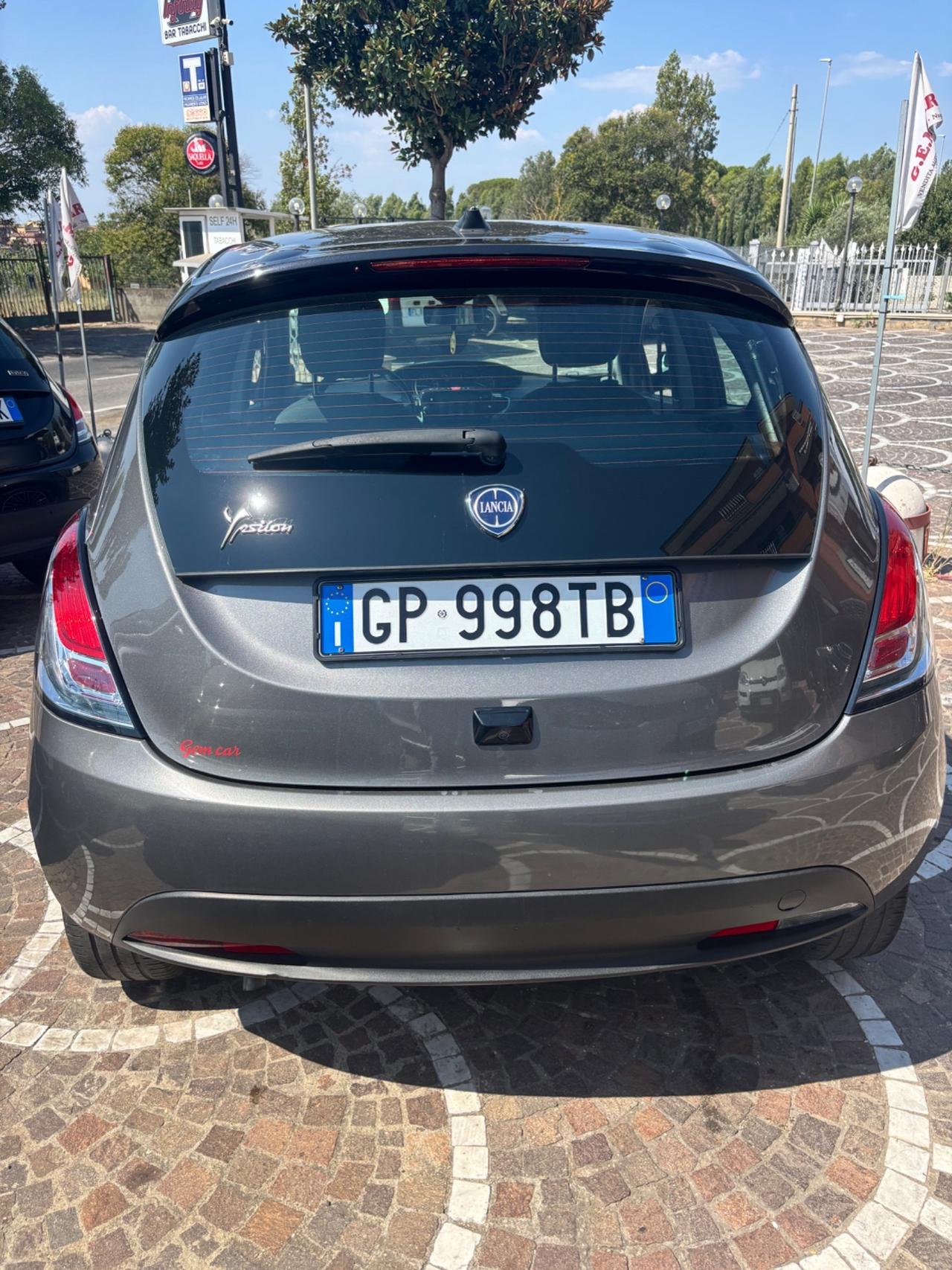 Lancia Ypsilon 1.0 FireFly 5 porte S&S Hybrid Gold Plus