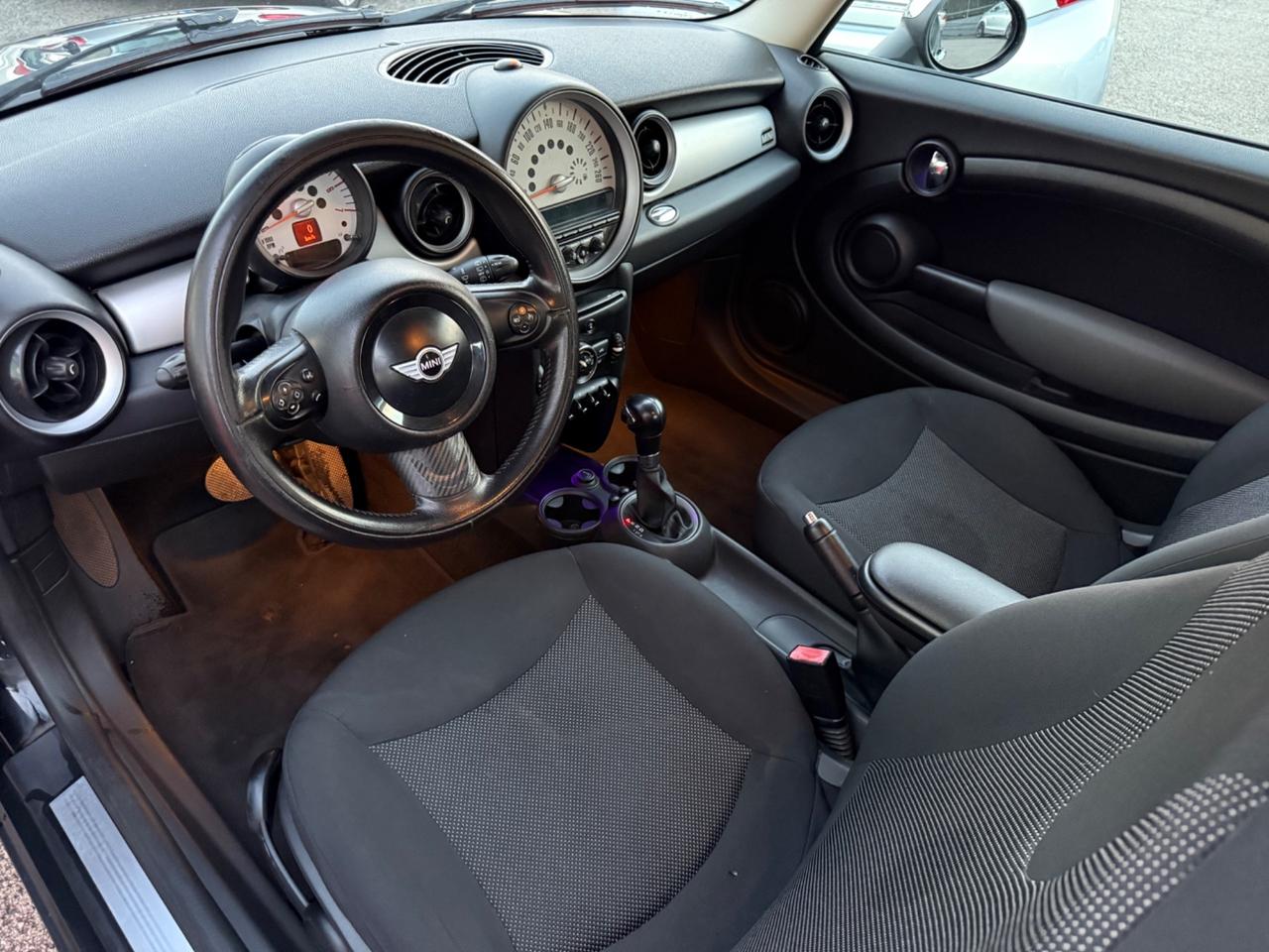 Mini 2.0 16V Cooper D Automatica