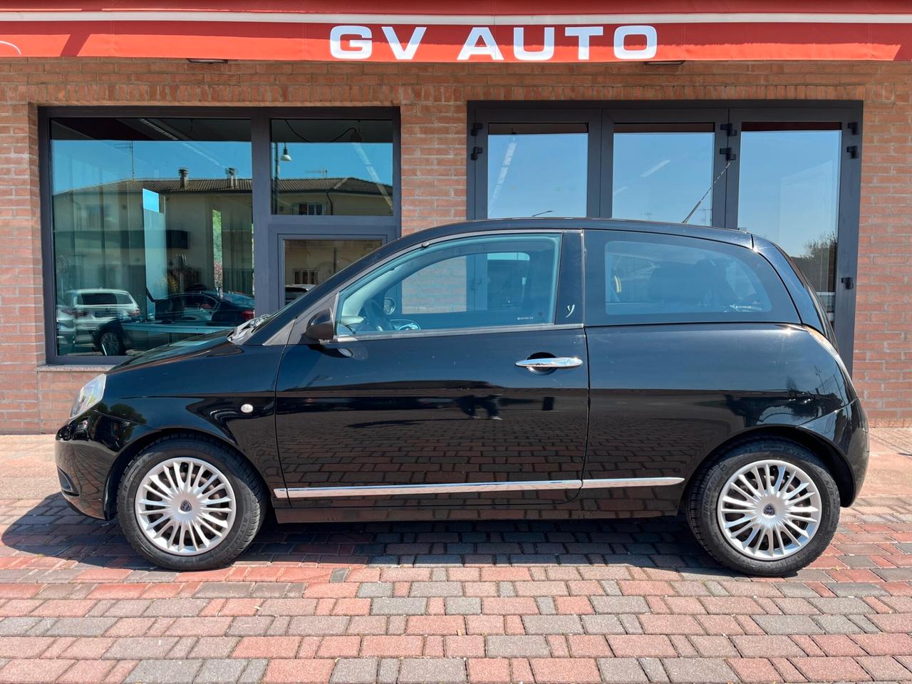 Lancia Ypsilon 1.2 Oro Plus