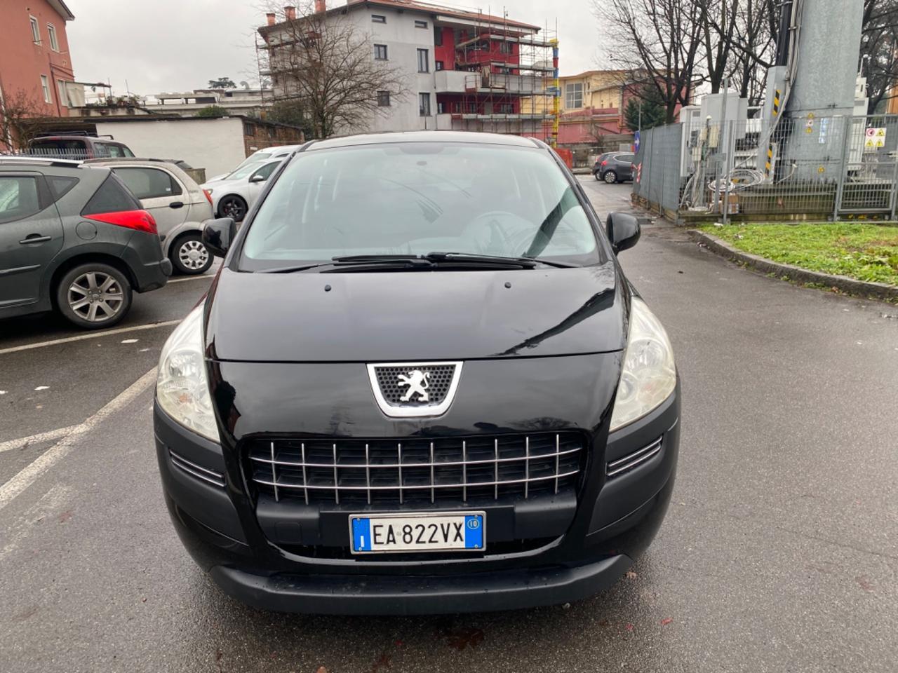 Peugeot 3008 1.6 HDi 110CV cambio robotizzato Premium