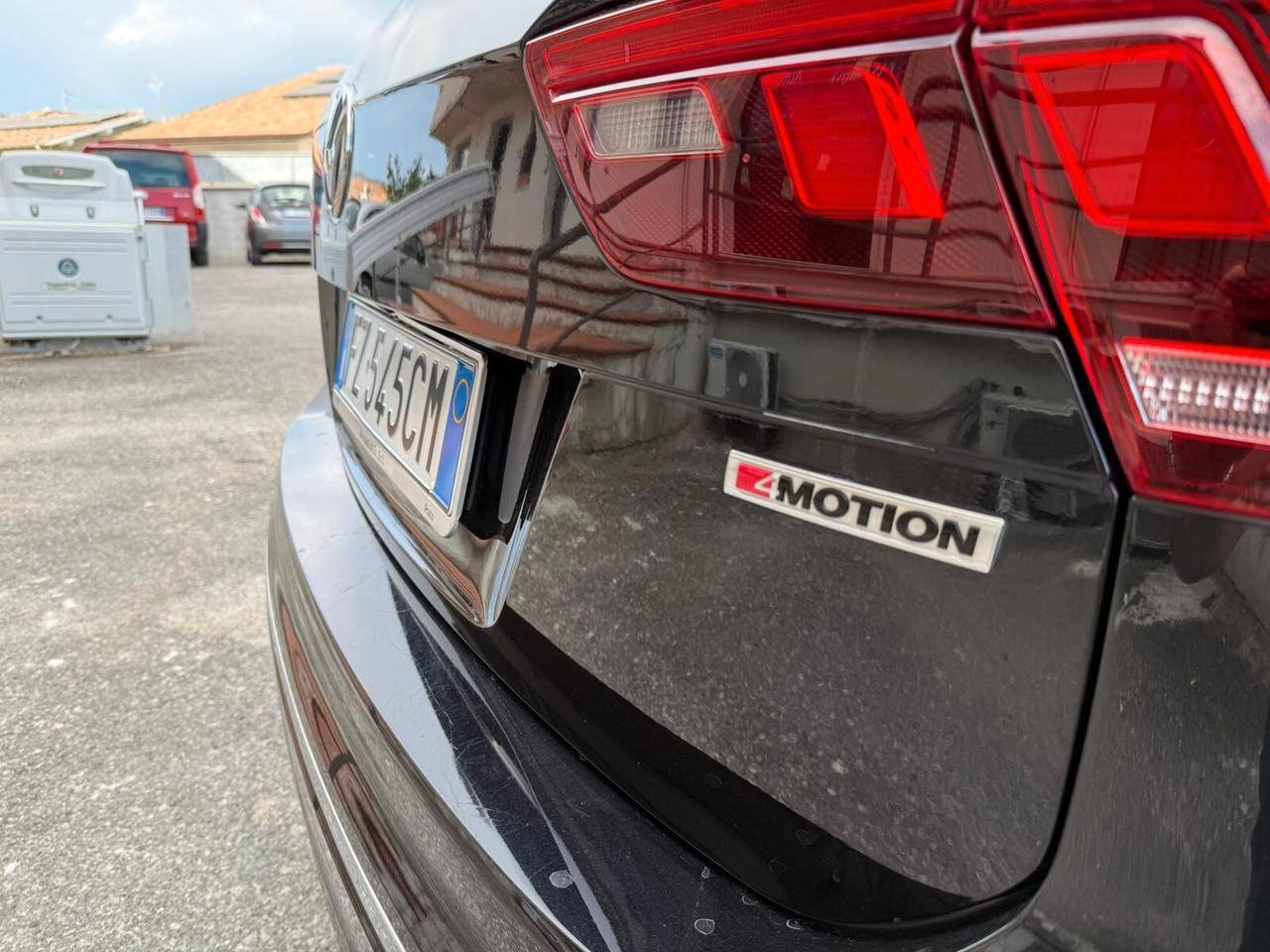 Volkswagen Tiguan 2.0 TDI SCR DSG 4MOTION Sport BMT