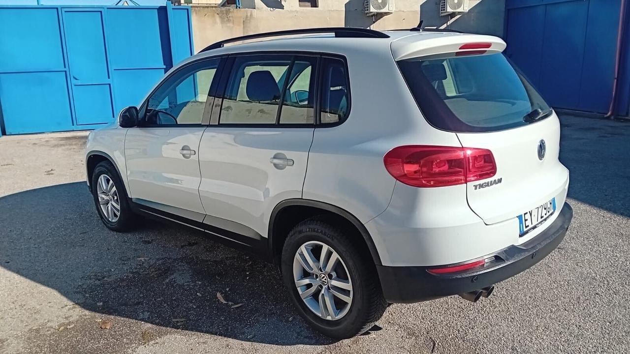 Volkswagen tiguan 2.0 tdi- full-2015