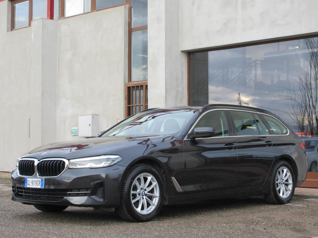 BMW Serie 5 Touring 520d Touring mhev 48V xdrive Business auto