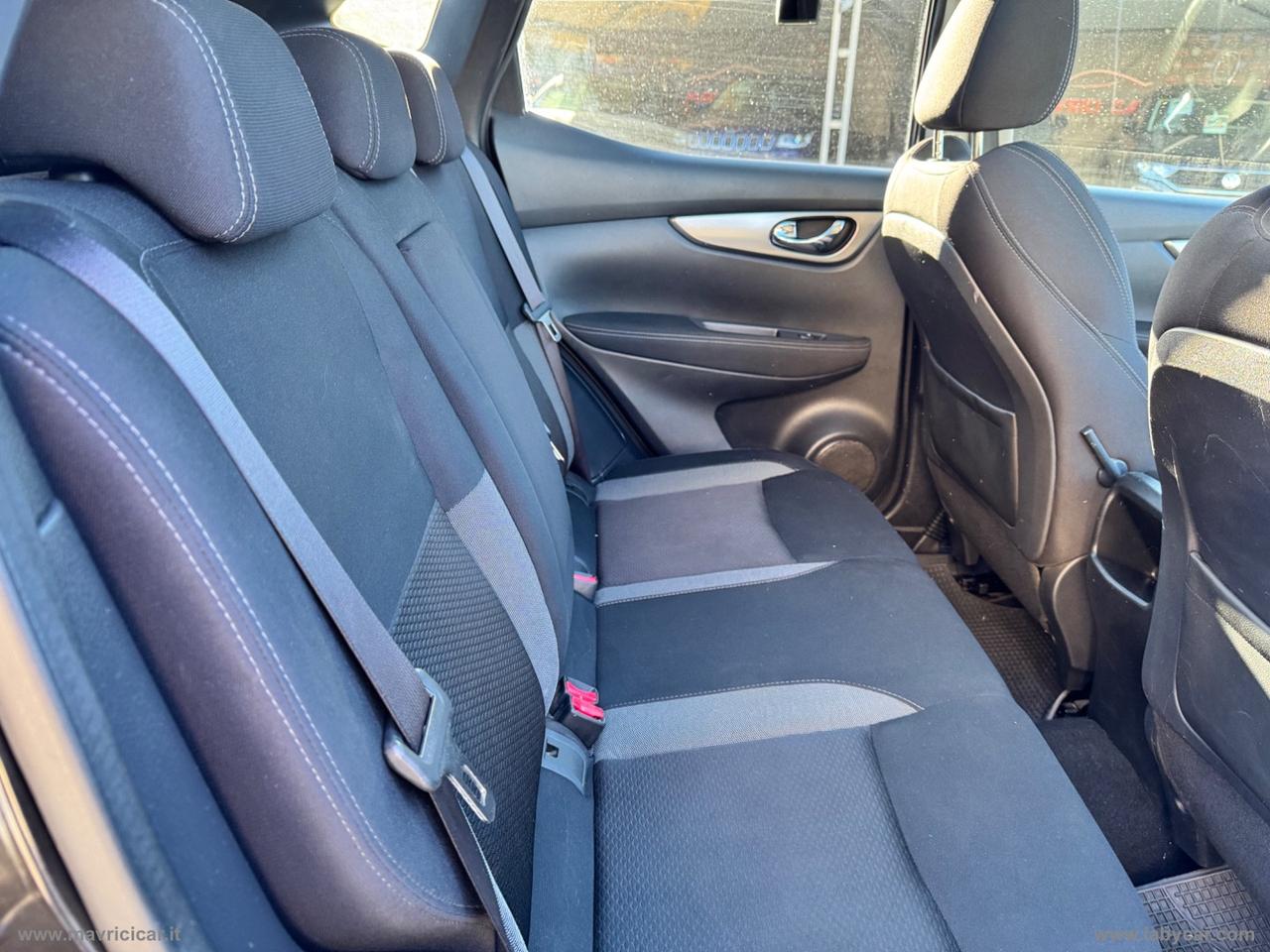 NISSAN Qashqai 1.6 dCi 4WD N-Connecta