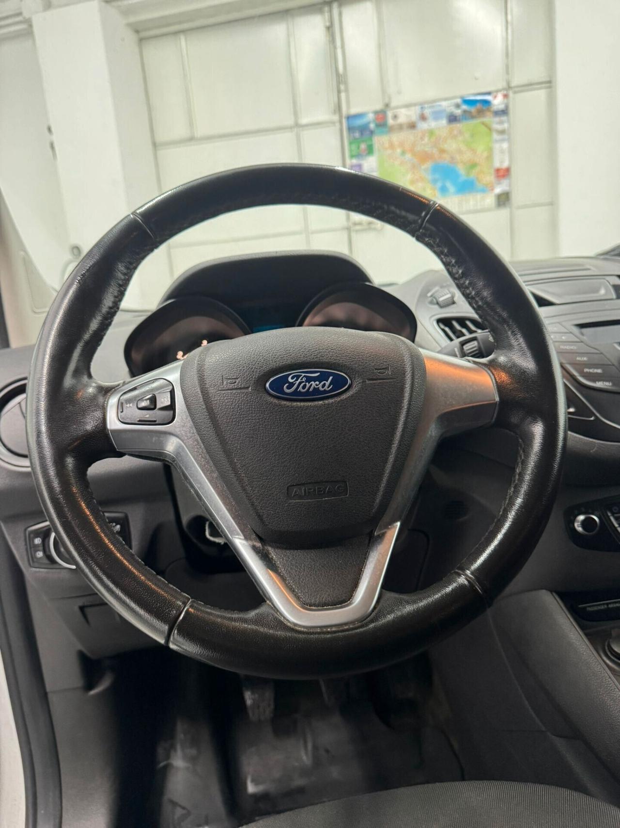 Ford transit courier 1,5 tdci 75 CV