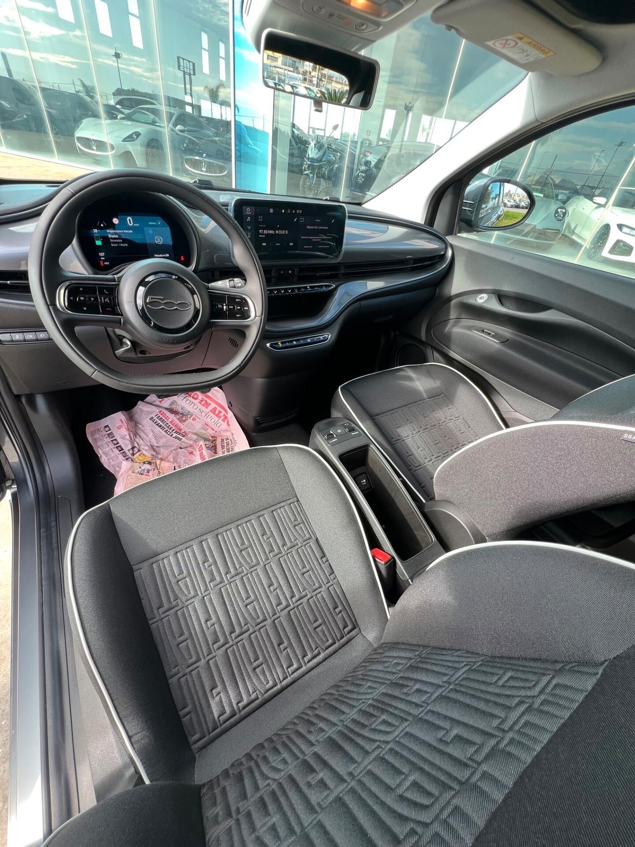 Fiat 500e Cabrio offerta T-Stock prezzo imperdibile