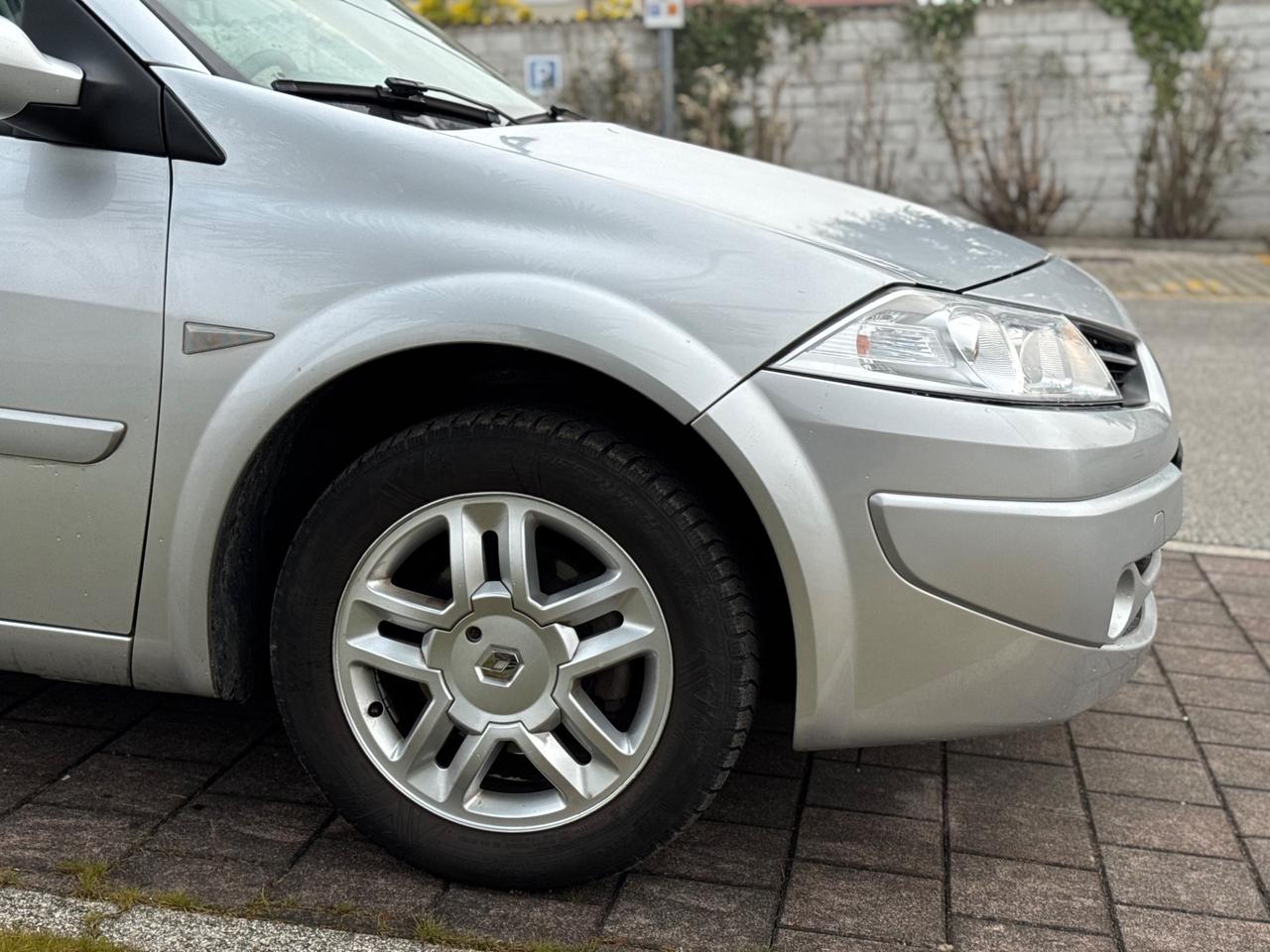 Renault Megane Mégane 1.6 16V 5 porte Serie Speciale Exception