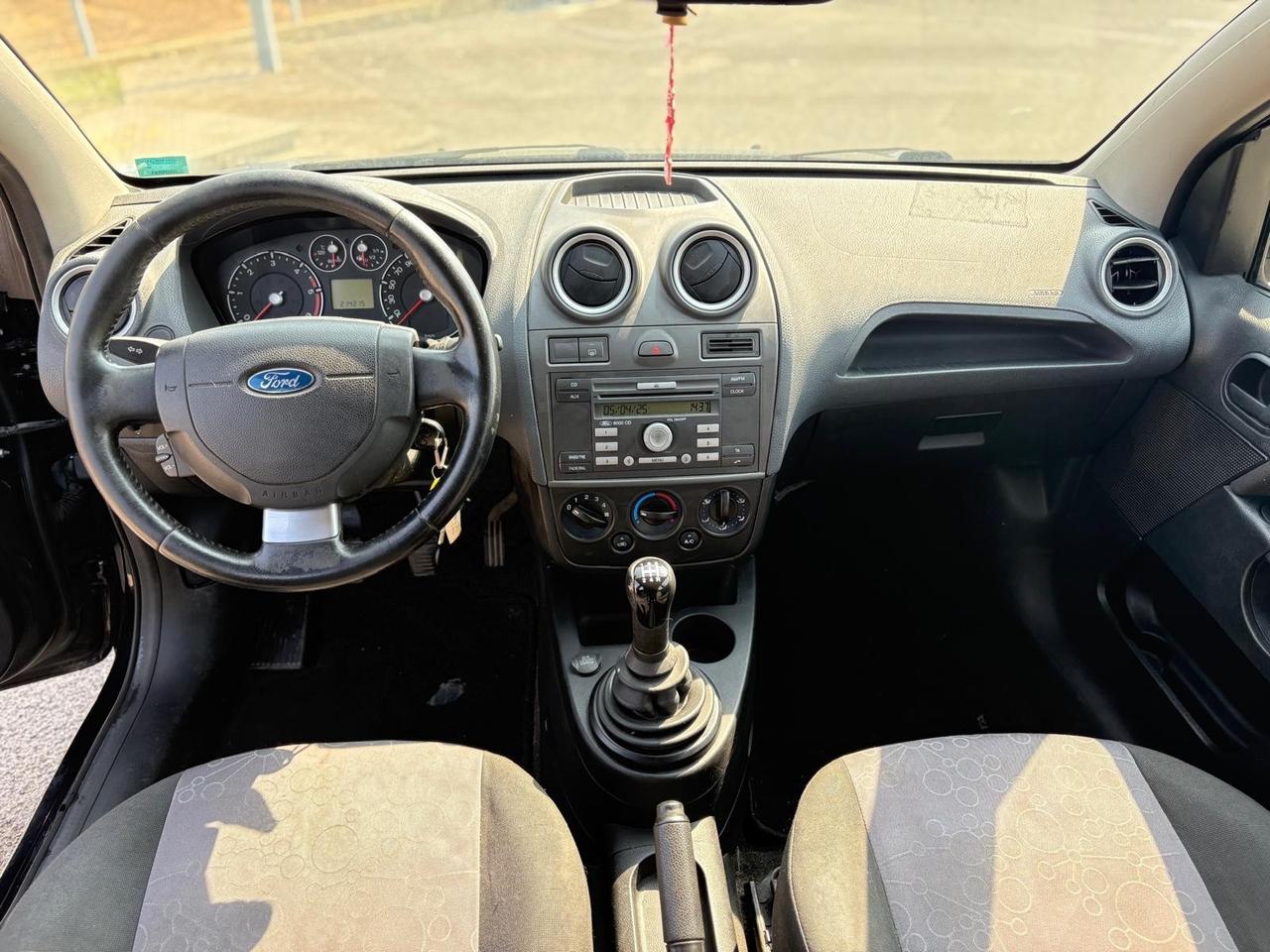 Ford Fiesta 1.4 TDCi 5p. Ghia NEOPATENTATI