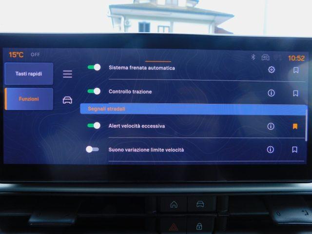 JEEP Avenger 1.2 E-HYBRID DCT6 SUMMIT Carplay Navi