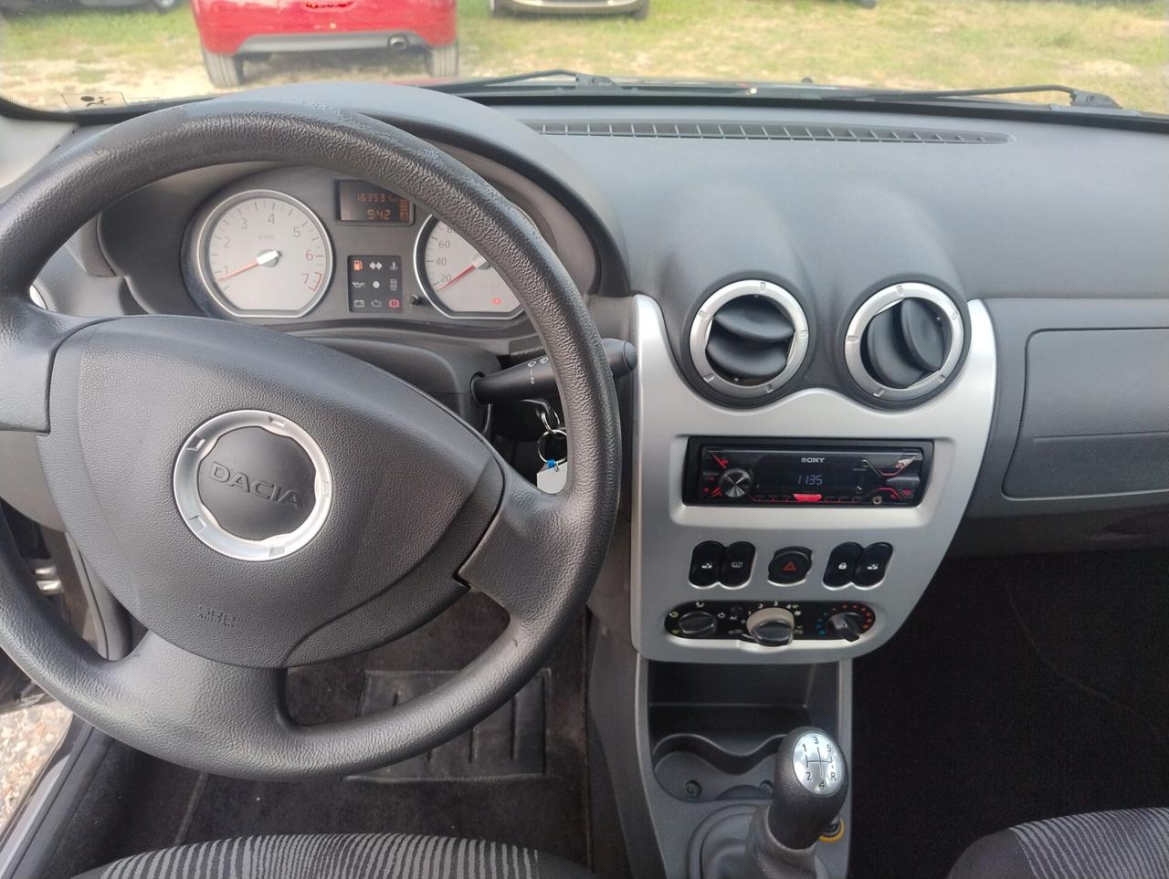 Dacia Sandero 1.2 16V Lauréate
