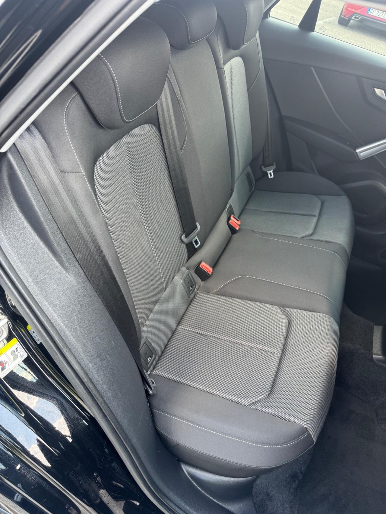 Audi Q2 35 TDI DSG S-line Manutenzione completa!!!