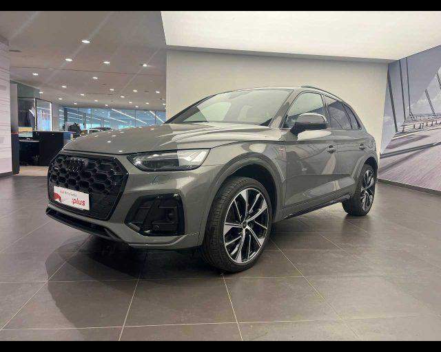 AUDI Q5 40 TDI 204 CV quattro S tronic Identity Black
