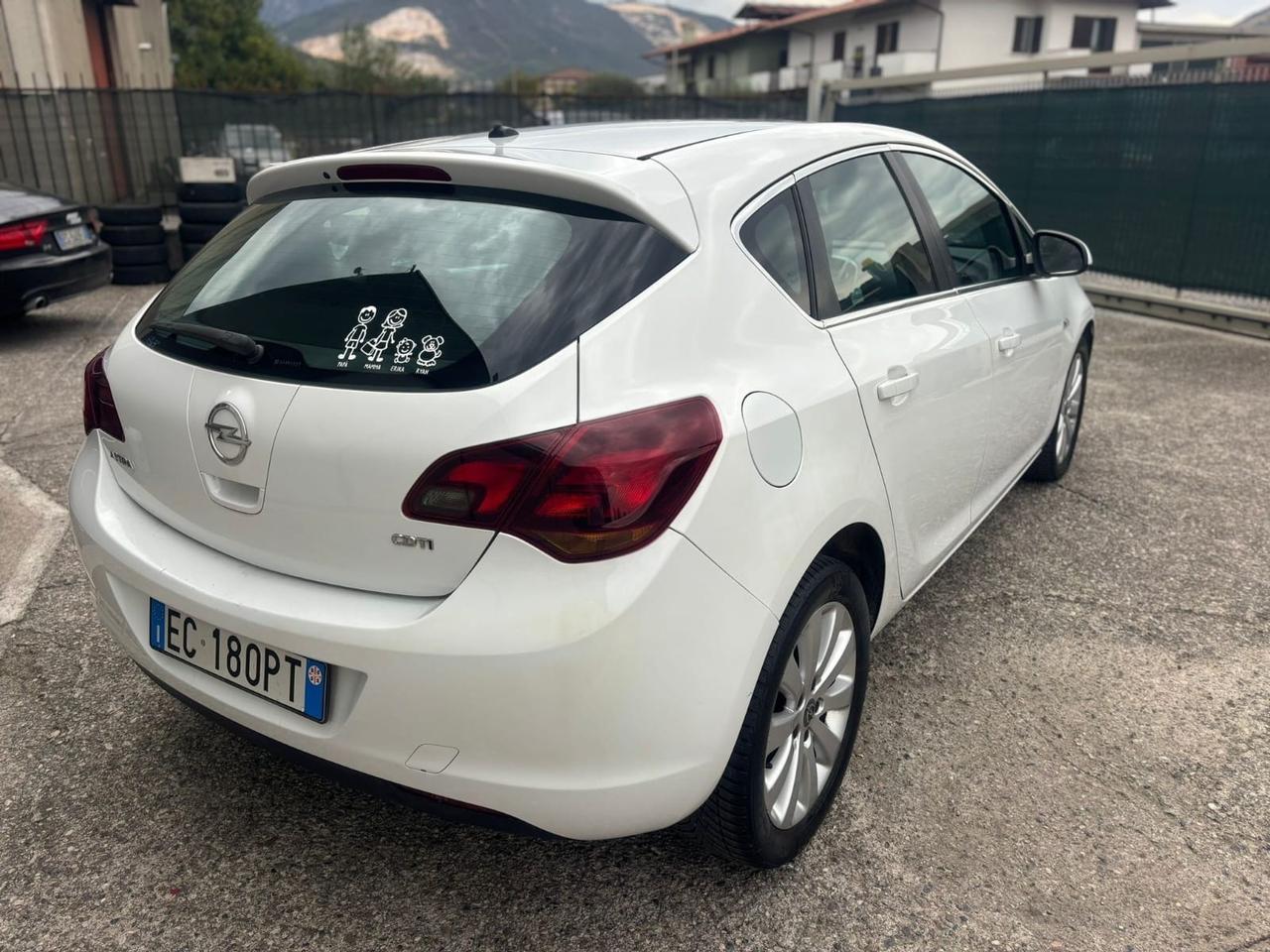 Opel Astra 1.7 CDTI 110CV 5 porte Elective