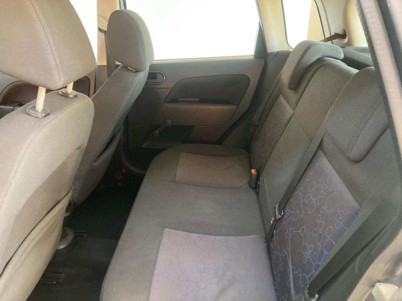 Ford Fiesta 1.4 TDCi 5p. Ghia per neopatentati