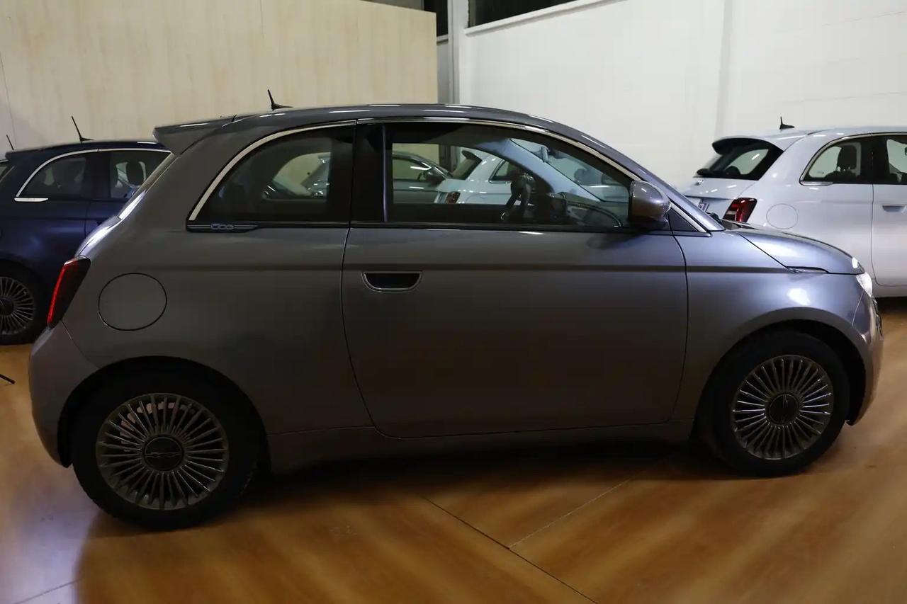 Fiat 500 500e Berlina 42 kWh Icon