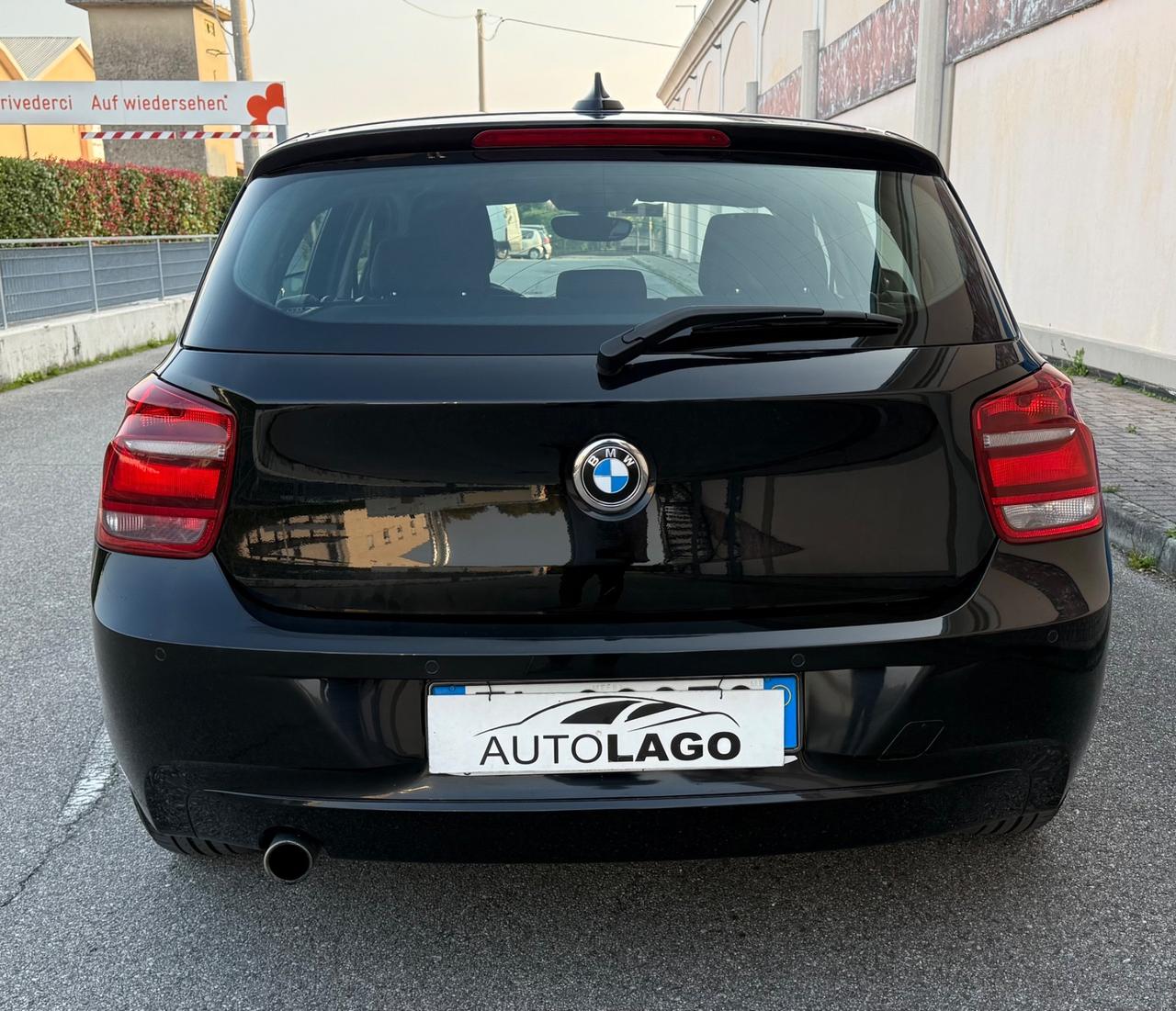Bmw 116d 5p. Unique