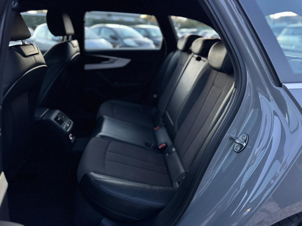 Audi A4 Avant 40 TDI quattro S tronic Line edition