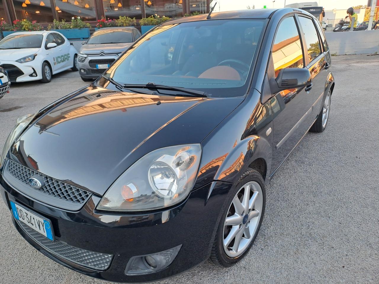 Ford Fiesta 1.4 TDCi 5p. Ghia