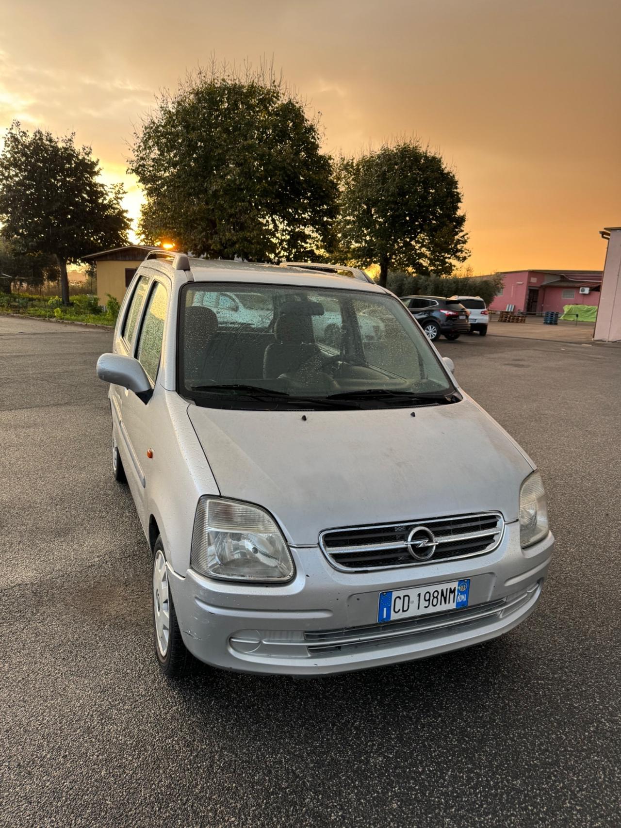 Opel Agila (per neopatentati)