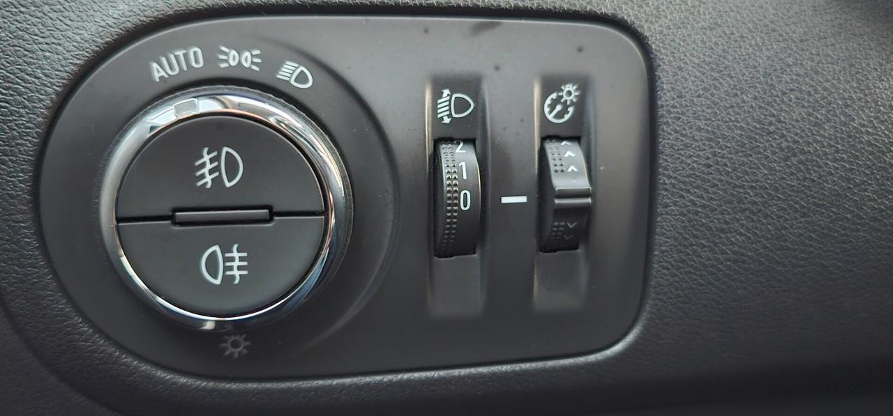 Opel Crossland 1.2 Turbo 110 CV solo 37000km