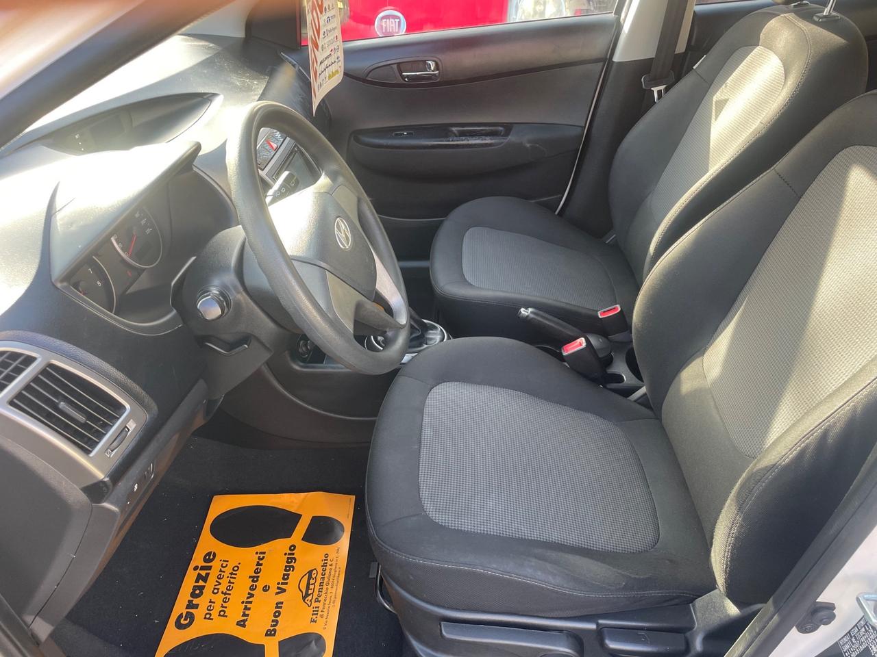 HYUNDAI i20 1.2 BENZINA 85 (CV) 2013