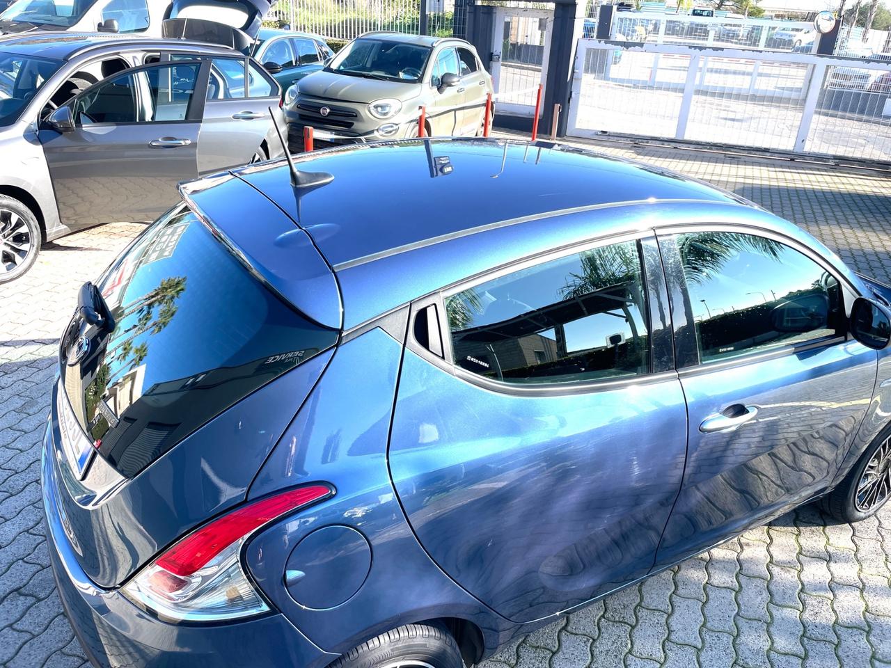 Lancia Ypsilon 1.0 2023 solo 45000km garanzia Lancia 2028