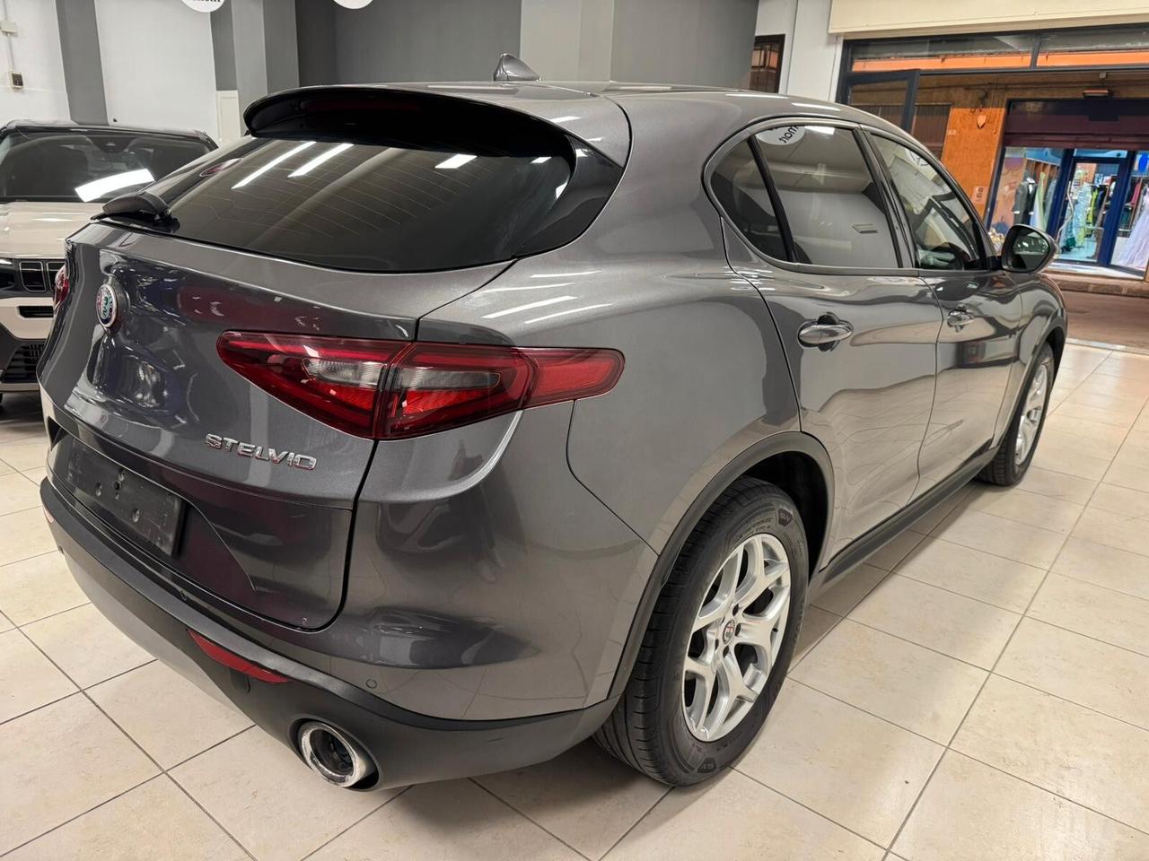 Alfa Romeo Stelvio 2.2 Turbodiesel 190 CV AT8 RWD Executive