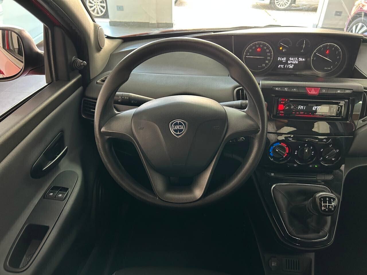 Lancia Ypsilon 1.2 69 CV 5 porte Gold