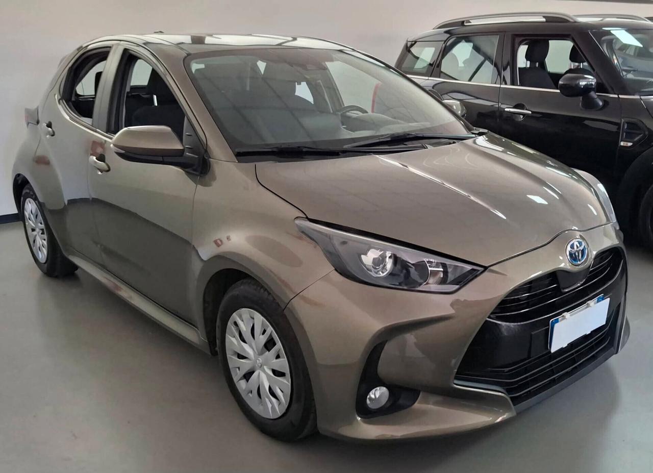 Toyota Yaris 1.5 full Hybrid 5 porte