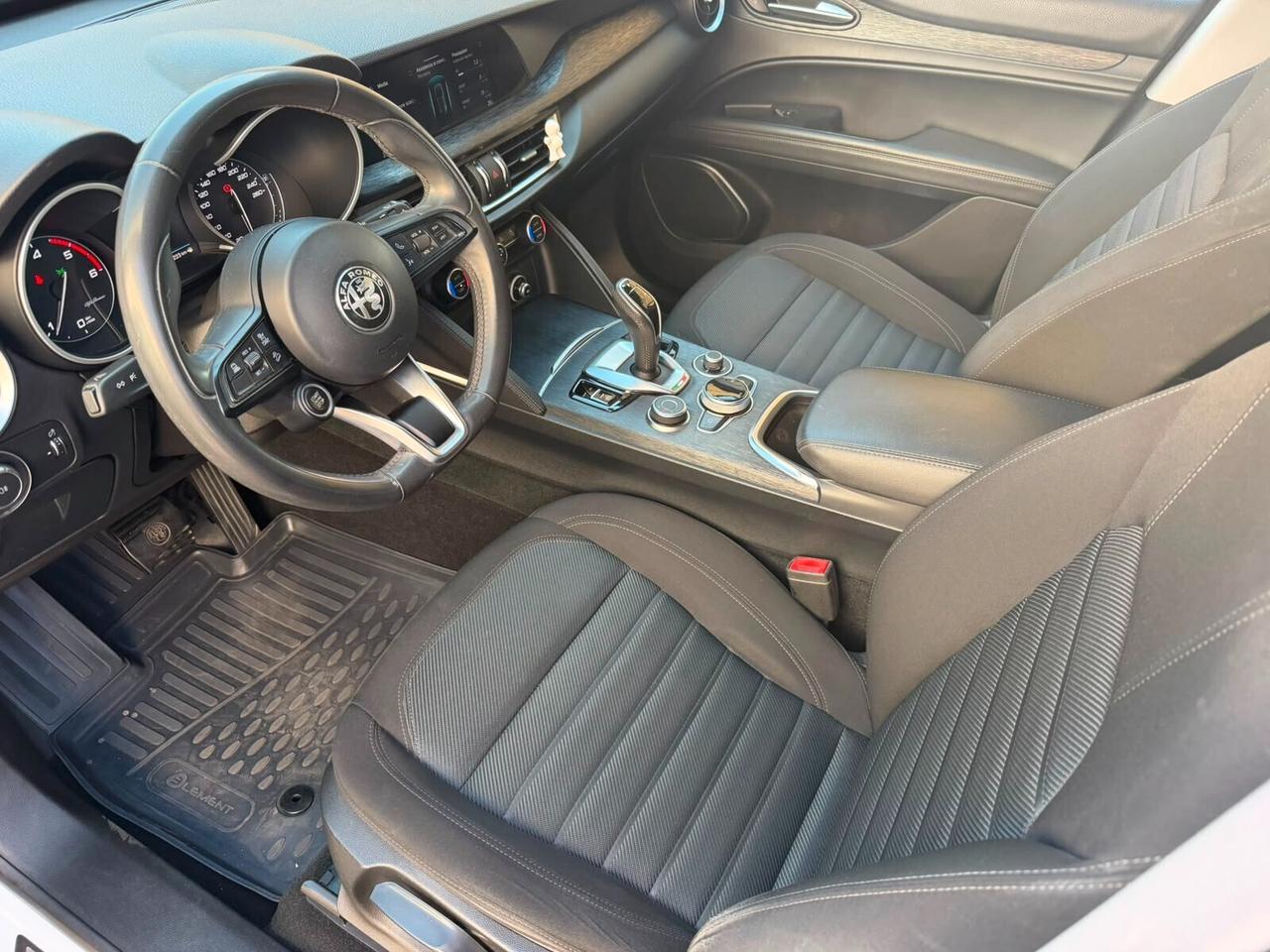 Alfa Romeo Stelvio 2.2 Turbodiesel 160 CV AT8 RWD Super
