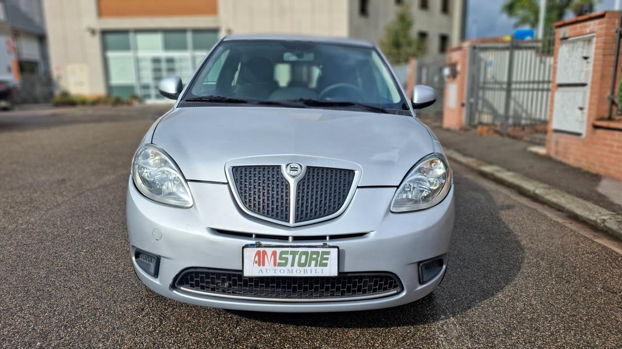 Lancia Ypsilon 1.4 Argento Ecochic GPL