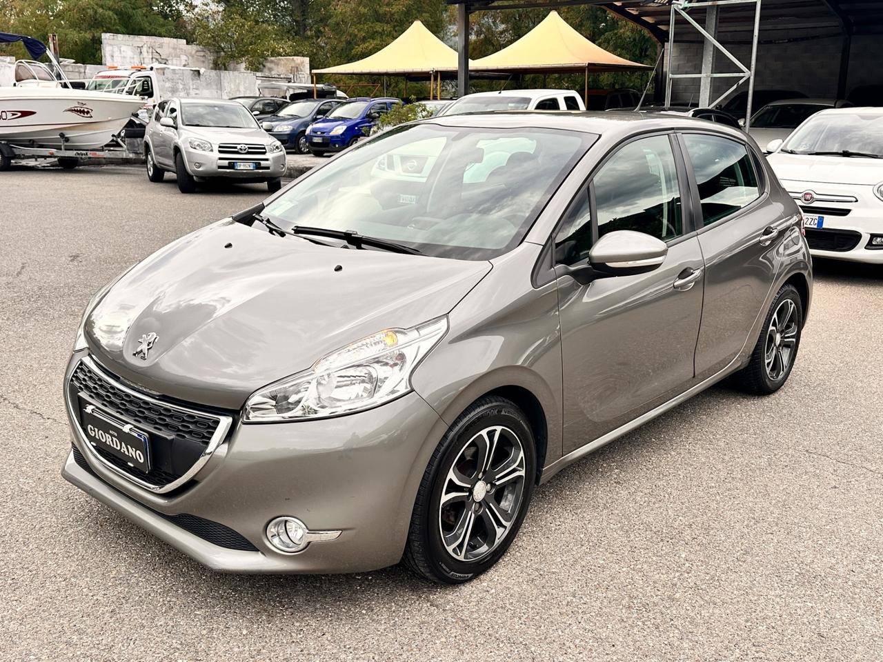 Peugeot 208 1.4 HDi 68 CV 5 porte Allure