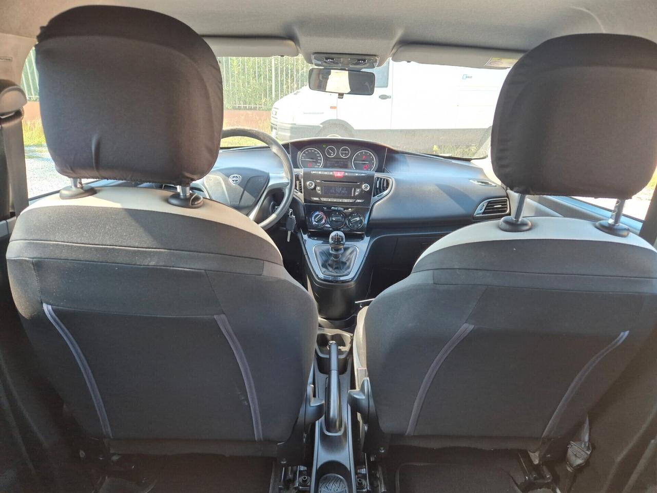 Lancia Ypsilon 1.2 69 CV 5 porte S&S Silver