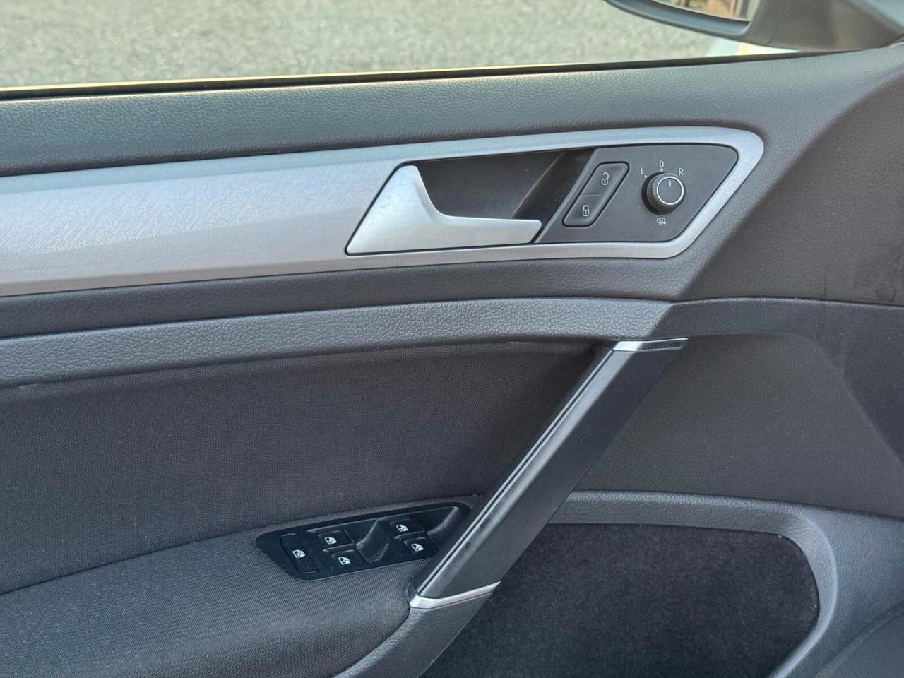 Volkswagen Golf e-Golf 115 CV