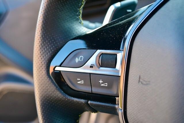 Peugeot 2008 PureTech 130 S&S EAT8 GT Pack