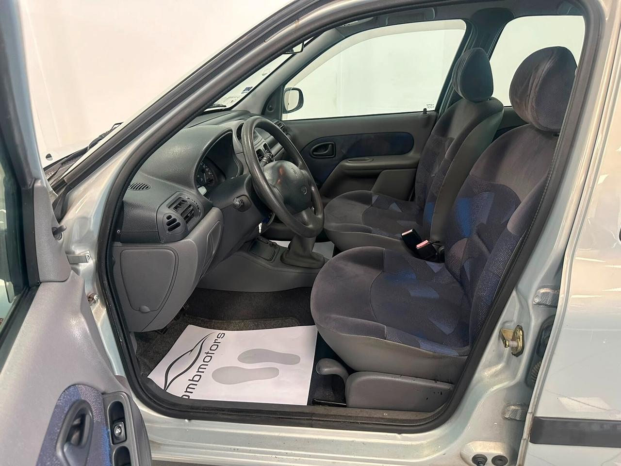 Renault Clio 1.2 cat 5 porte RXE