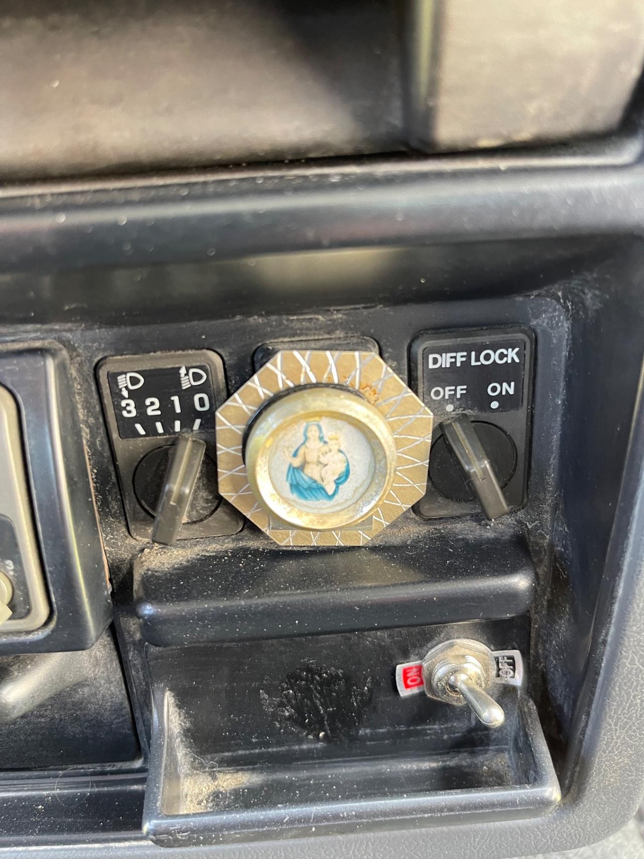 Nissan Patrol GR Y 60 GANCIO TRAINO AUTOCARRO