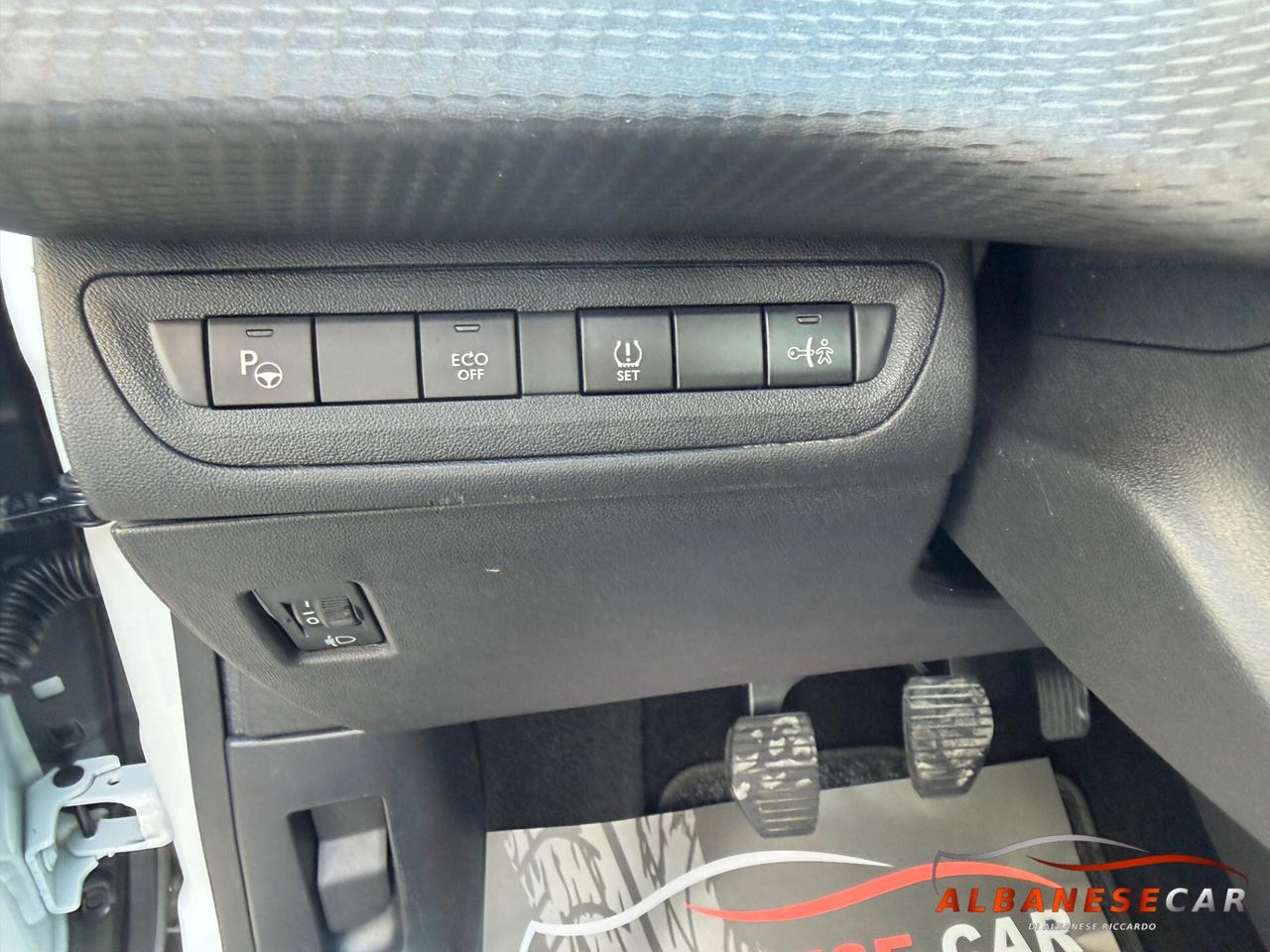 Peugeot 2008 1.6 e-HDi 115 CV Allure/TETTO PANORAMICO
