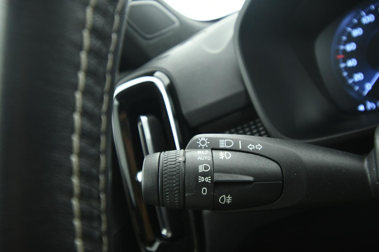 VOLVO XC40 1.5 t4 phev R-design auto my21 NEOPATENTATI+CAMERA