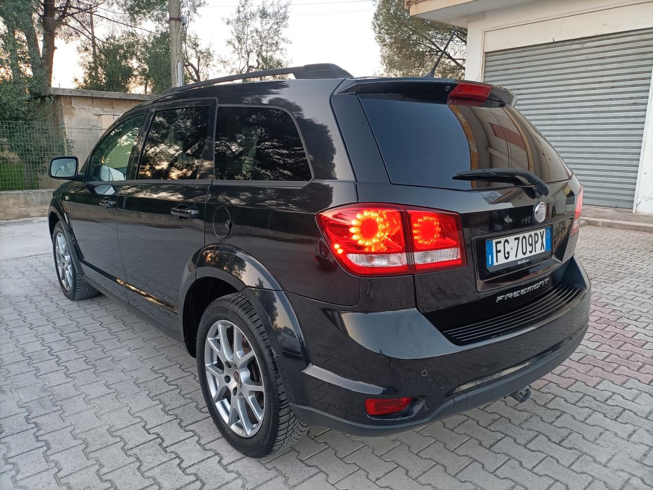 Fiat Freemont 2.0 Multijet 140 CV/Gancio traino omologato